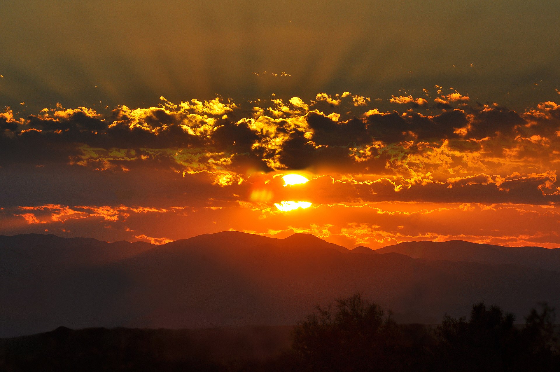 “Here Comes the Sun: Women of Jesus’s Ministry Maundy Thursday Service March 29